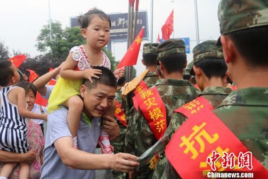 憑什么“軍人優(yōu)先”？就憑這！