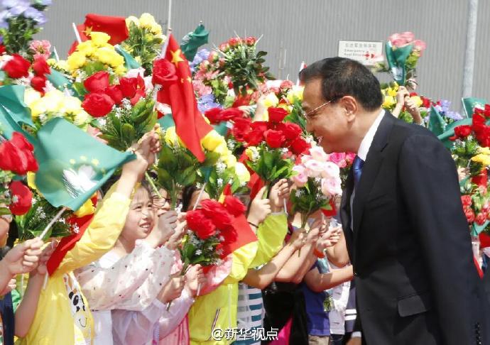 澳門鋪開紅地毯：鮮花樂(lè)隊(duì)盛迎李克強(qiáng)