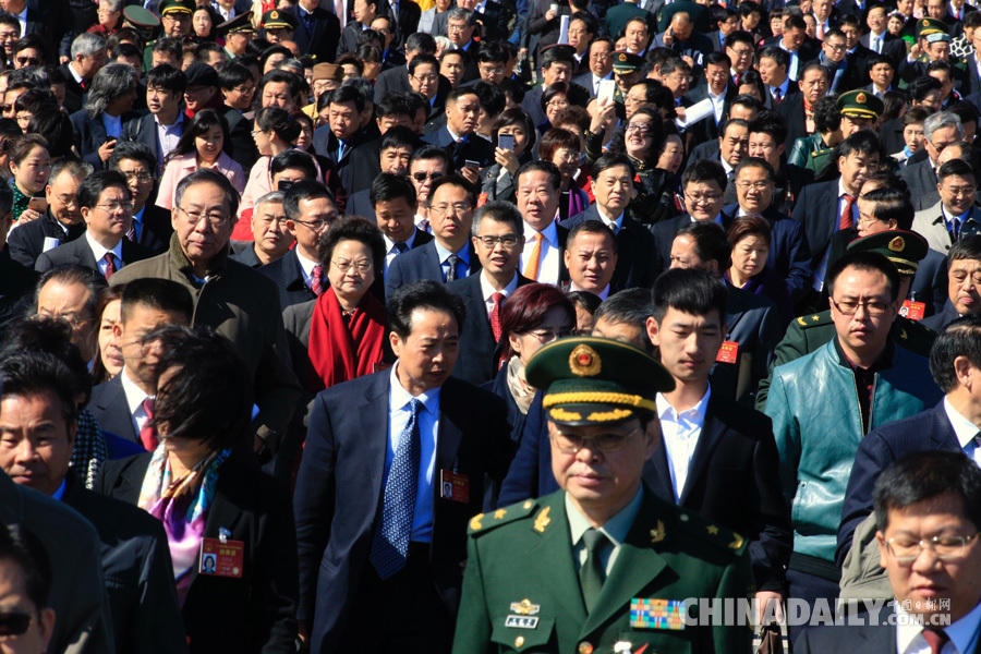 十二屆全國人大五次會(huì)議舉行第三次全體會(huì)議