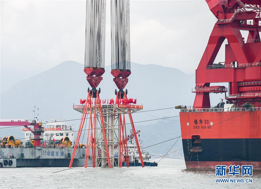 港珠澳大橋工程上的“大國重器”