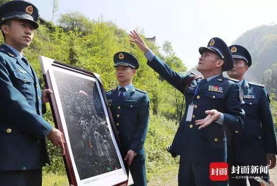 她在汶川地震中被徒手刨出來 10年后見到救命恩人