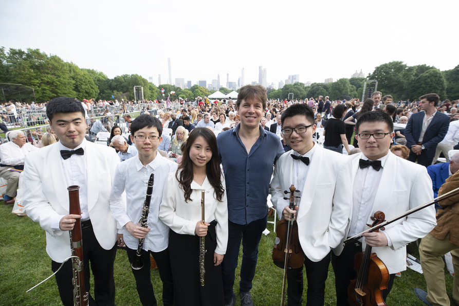 中國學生加入紐約愛樂夏季公園露天音樂會