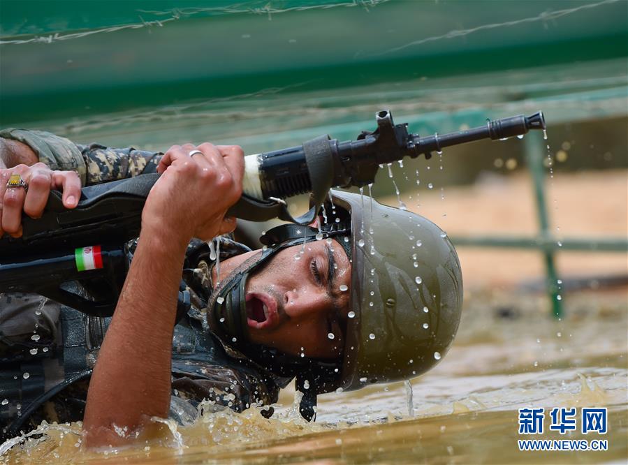 中國參賽隊獲“國際軍事比賽－2018”海上登陸賽求生賽團(tuán)體第一